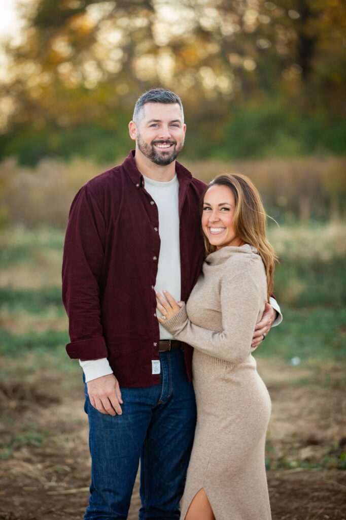 Noblesville fall mini session photographer, family portrait mom and dad family of four
